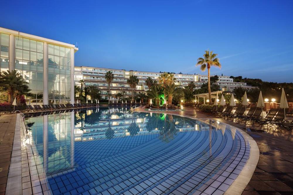 Pine Bay Holiday Resort 5* - Kuşadası