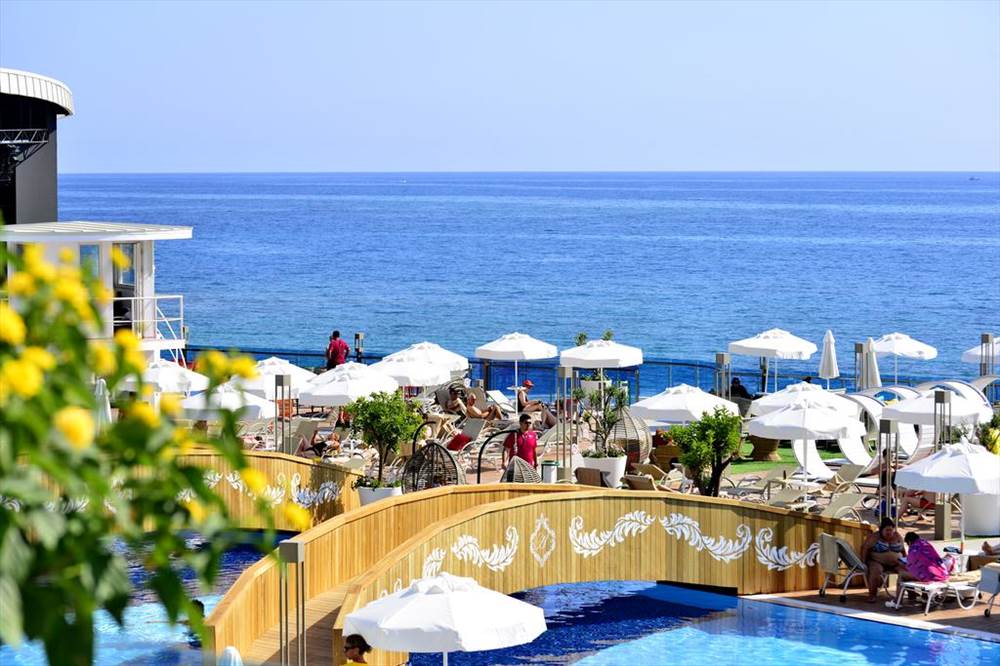 Antalya Azura  Deluxe & SPA 5*  